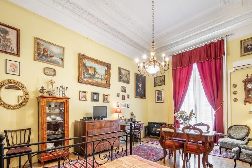 Jozsef-Corvin Central Boedapest Buitenkant foto